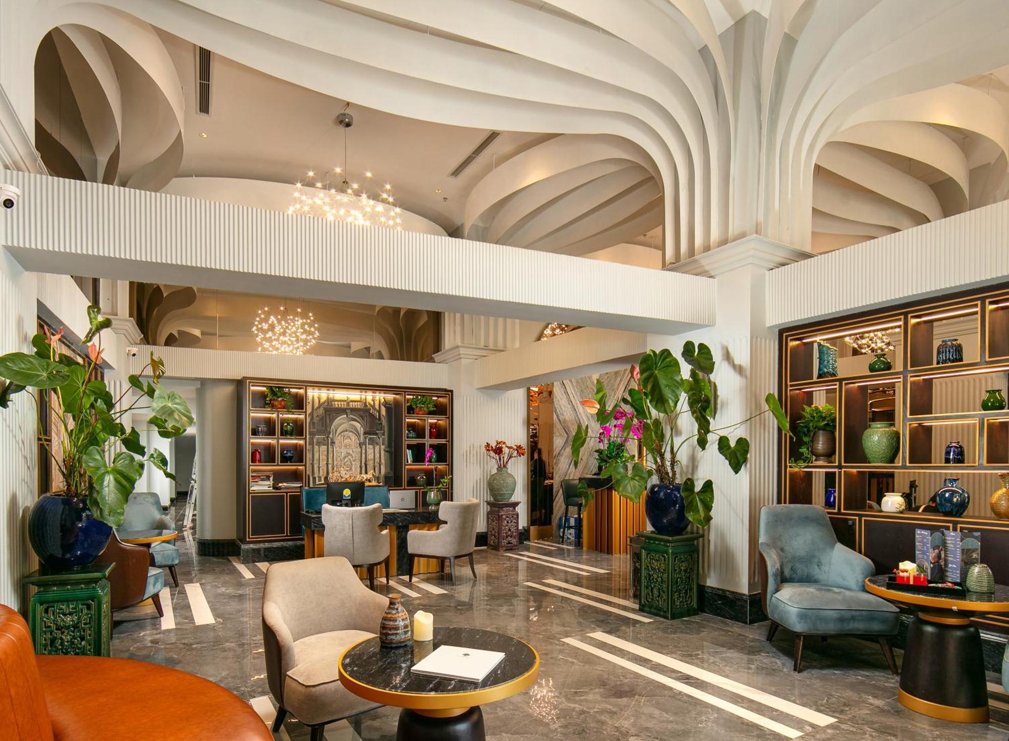 May De Ville Lakeside Hotel Hanoi Zewnętrze zdjęcie The Library